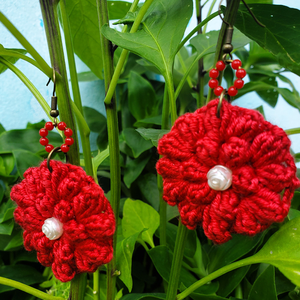 Tizewghin Red Flower Crochet Earrings